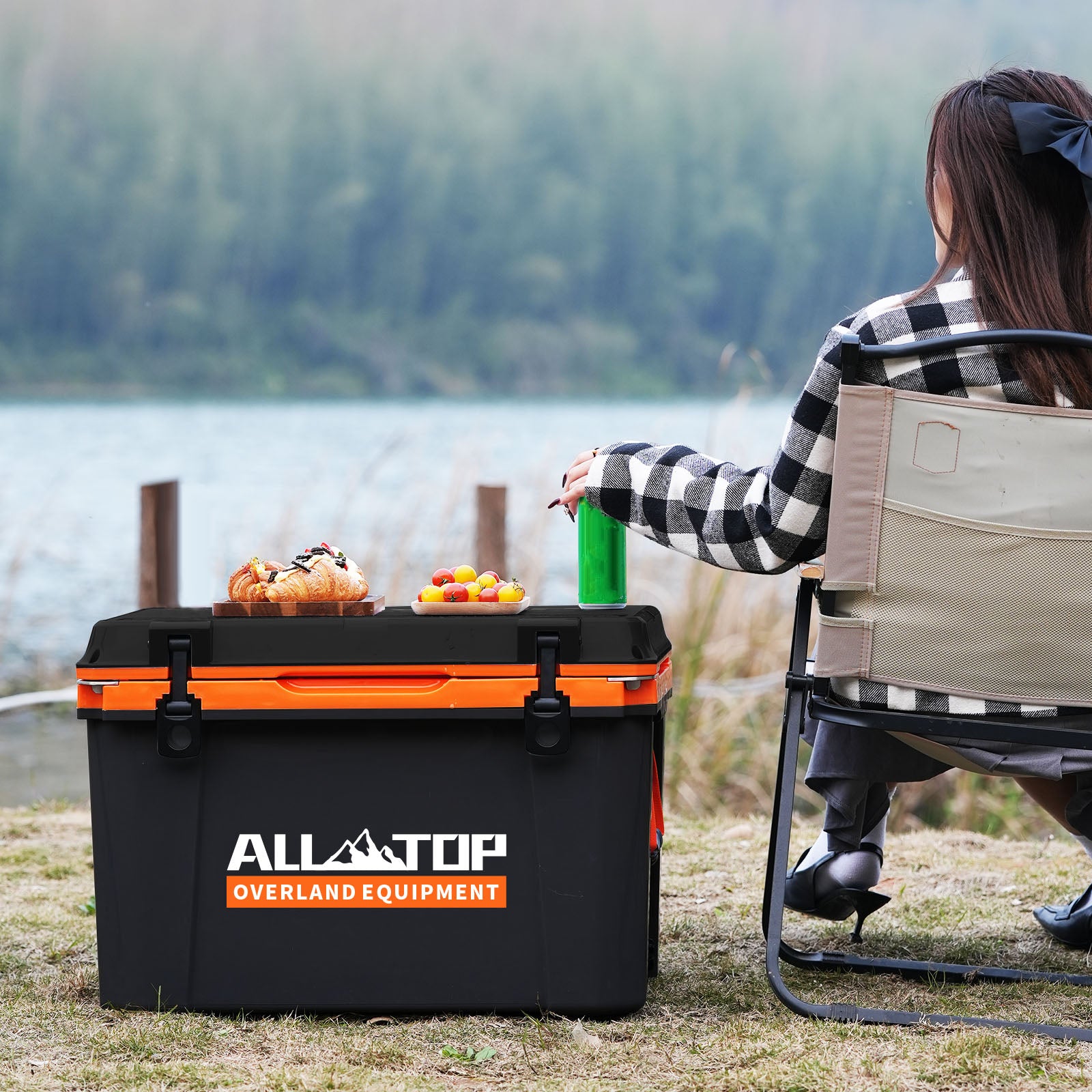 Portable Cooler Box w/ Ice Pack & Chopping Board - 55 Quart - Black